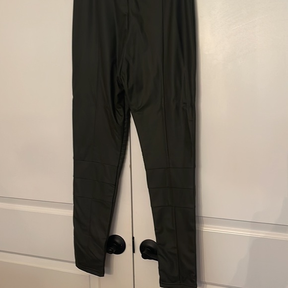 Plush Legging - Picture 7 of 11